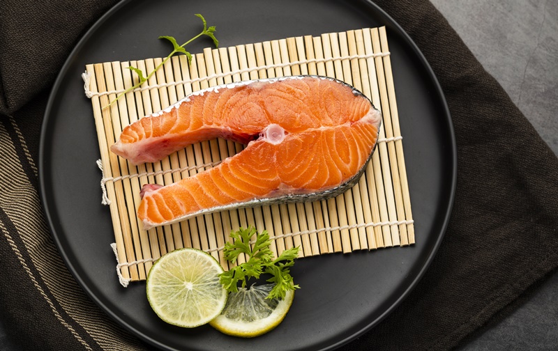 Người bệnh nên được bổ sung các món ăn chế biến từ cá hồi