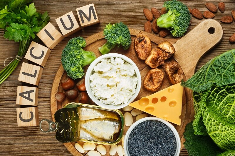 Cha mẹ nên ưu tiên xây dựng chế độ ăn giàu canxi cho trẻ 