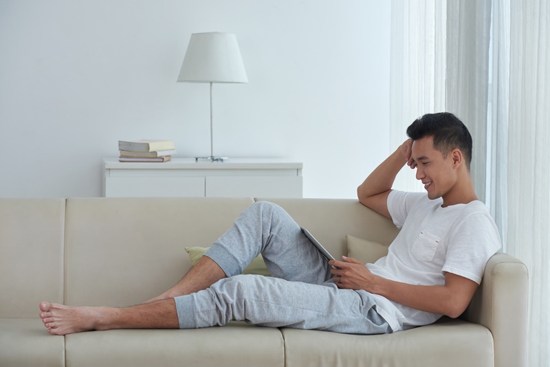 Người bị chấn thương nên nghỉ ngơi để sớm hồi phục sức khỏe