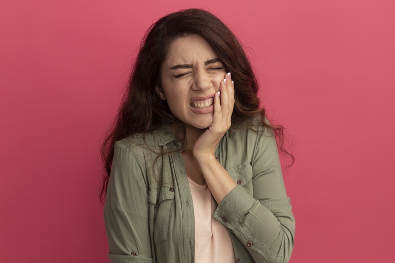 Người bệnh nên đi khám răng tại cơ sở y tế đáng tin cậy