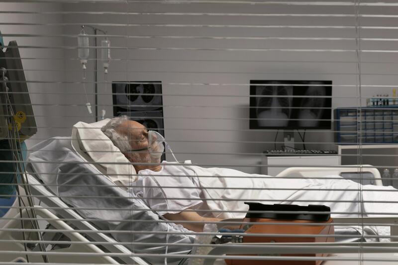 ICU có chức năng chính trong theo dõi và giám sát liên tục tình trạng sức khỏe của bệnh nhân nặng
