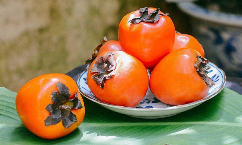 Người bị đau dạ dày nên lựa chọn quả hồng đã chín kỹ 