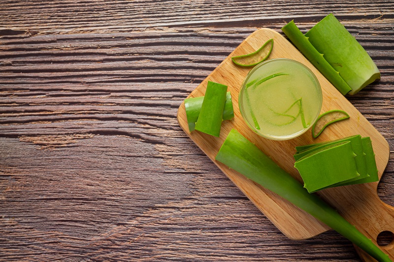 Gel nha đam được dùng bôi lên nốt u mềm lây