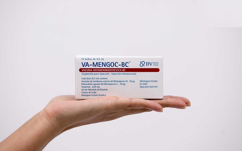 Có tác dụng phụ hoặc nguy cơ nào liên quan đến việc tiêm vắc xin VA-MENGOC-BC không?
