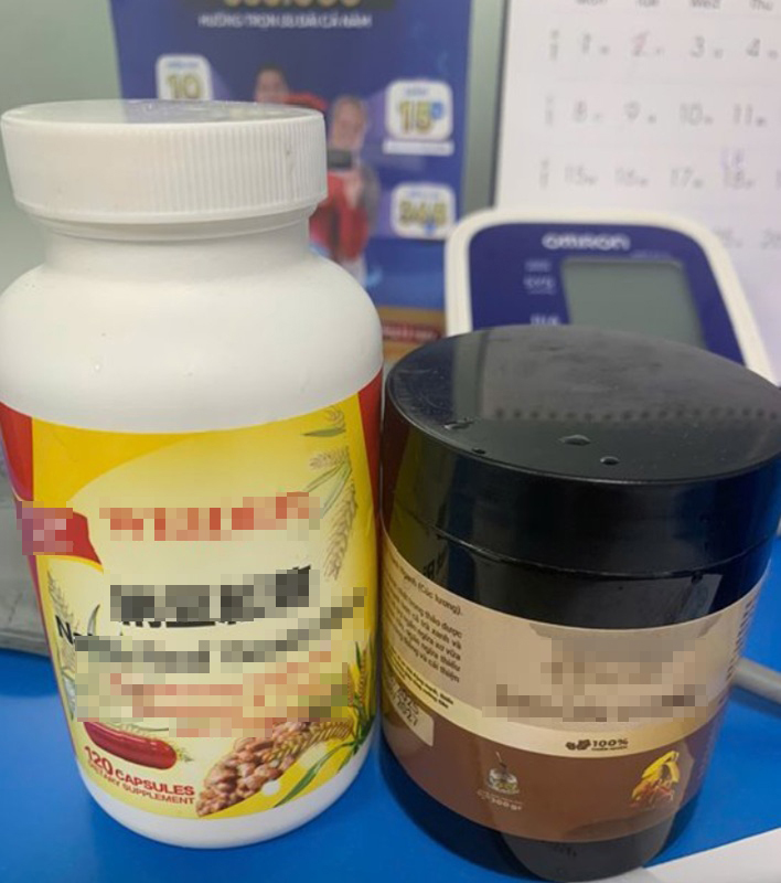 Thuốc và thực phẩm chức năng bệnh nhân tự đặt mua trên mạng về sử dụng