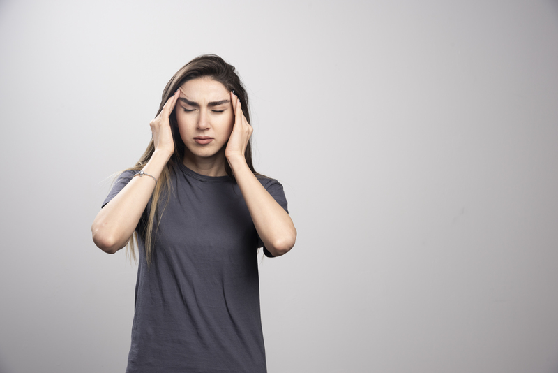 Đau nửa đầu migraine thường xảy ra do sự rối loạn tạm thời của hệ thần kinh và mạch máu não
