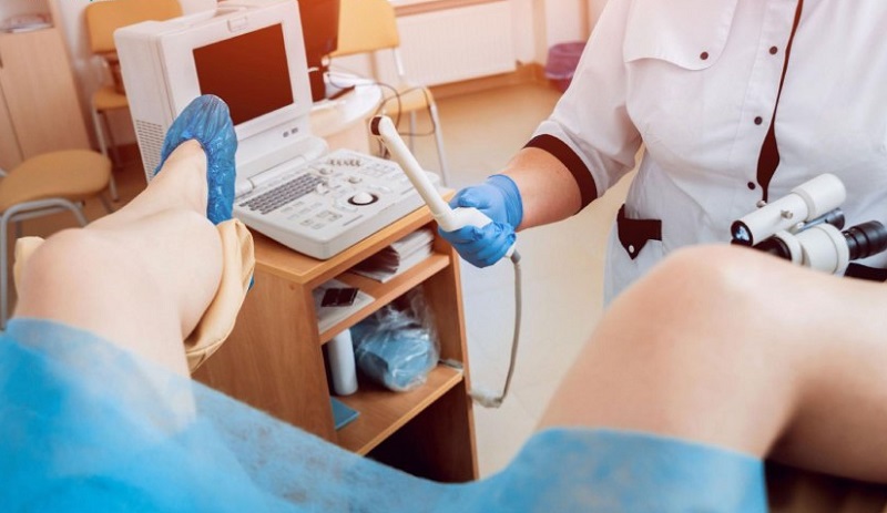 Chị em cần thực hiện thăm khám định kỳ nếu nhận chẩn đoán nội mạc tử cung dày