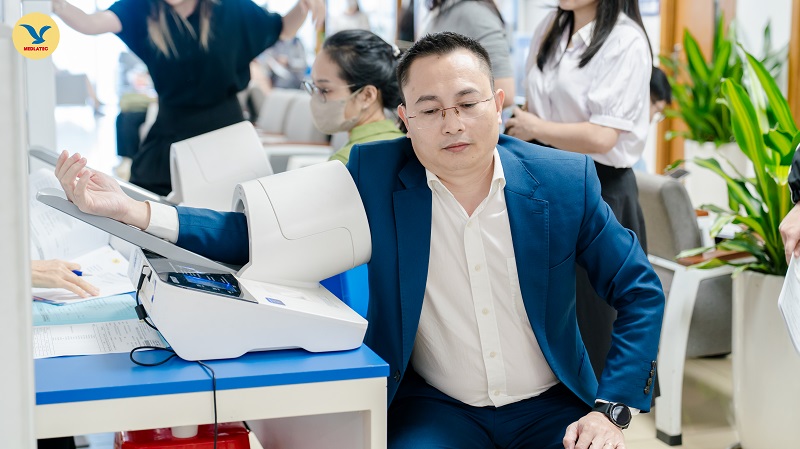 Ông Nguyễn Văn Thưởng - Giám đốc Cấp cao Phòng Kinh doanh Bảo hiểm LPBank đánh giá cao quy trình tổ chức khoa học của MEDLATEC