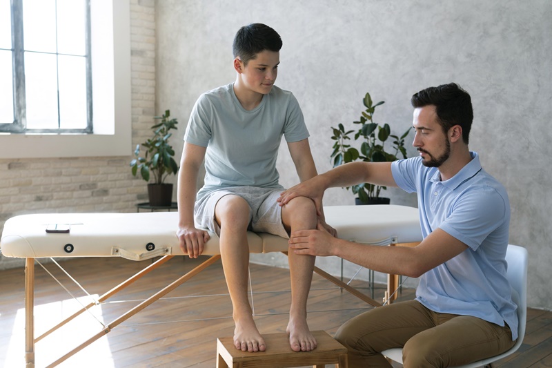 Vật lý trị liệu để khắc phục tình trạng teo cơ 