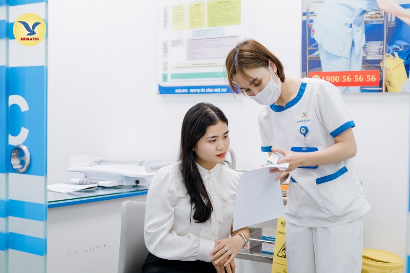 Tiêm vắc xin phòng ngừa lây nhiễm cúm