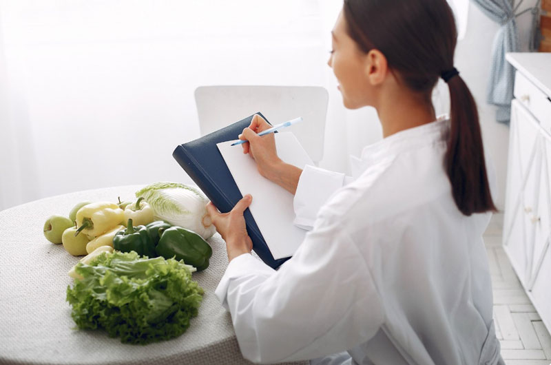 Chế độ dinh dưỡng có vai trò quan trọng trong việc hỗ trợ điều trị cường giáp