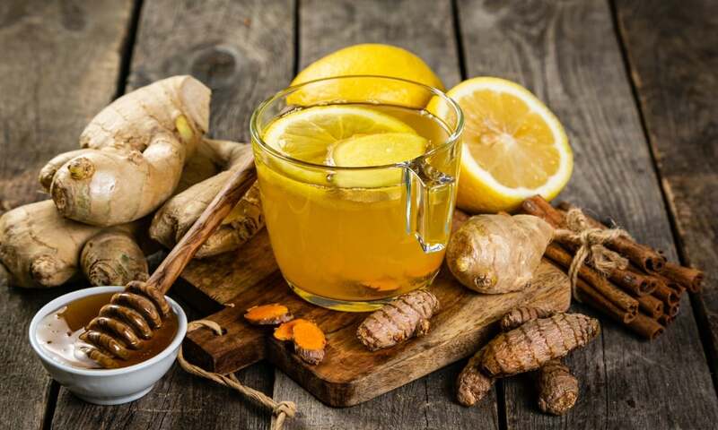 Sử dụng trà gừng mật ong cho trẻ trên 1 tuổi giúp làm giảm nghẹt mũi và ho nhẹ