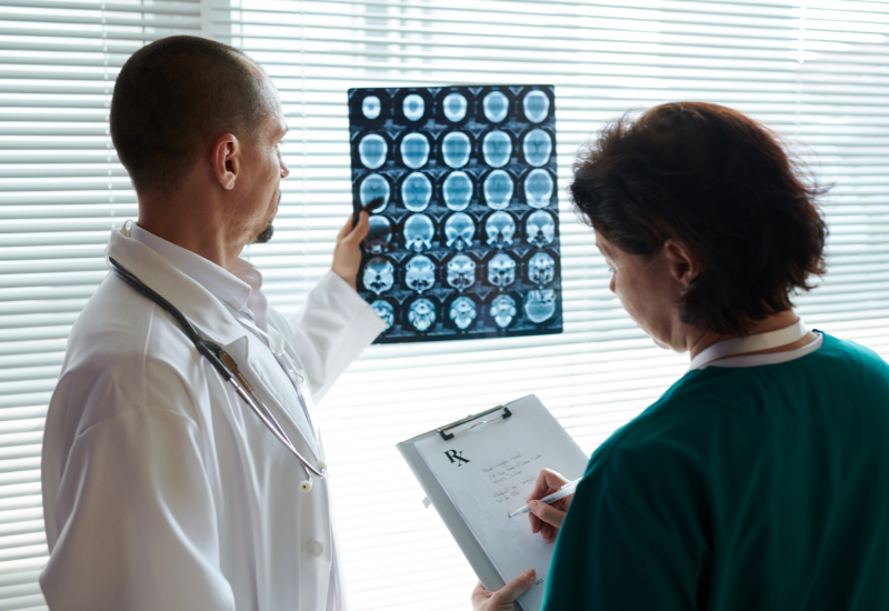 Người bệnh cần tuân thủ đúng lịch trình xạ trị theo phác đồ của bác sĩ để đạt được kết quả tốt nhất