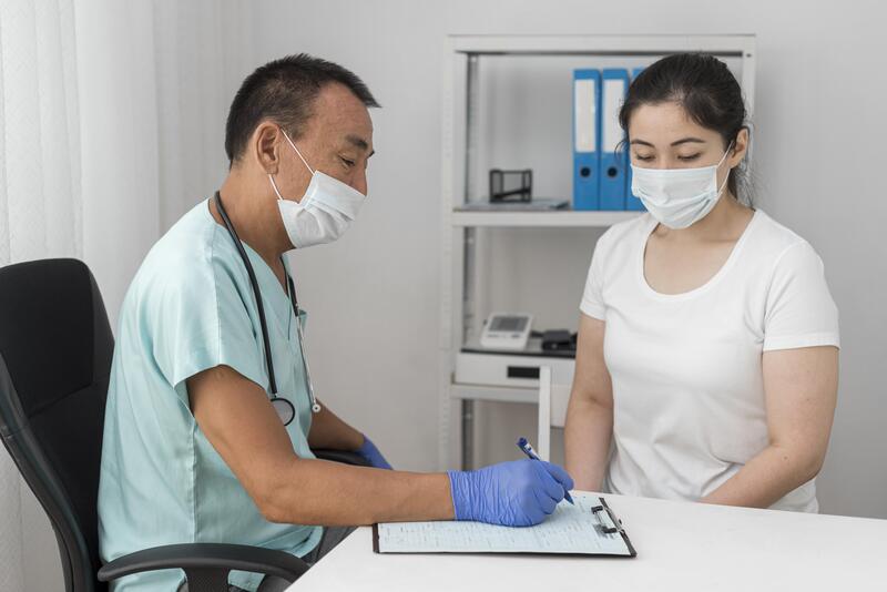 Bạn nên đến thăm khám bác sĩ nếu nhiễm trùng không cải thiện sau 3 - 5 ngày sử dụng thuốc 