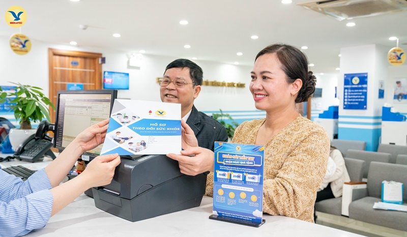 Bạn nên khám sức khỏe định kỳ để phát hiện sớm những nguy cơ bệnh tật, bao gồm nguy cơ thoát vị đĩa đệm