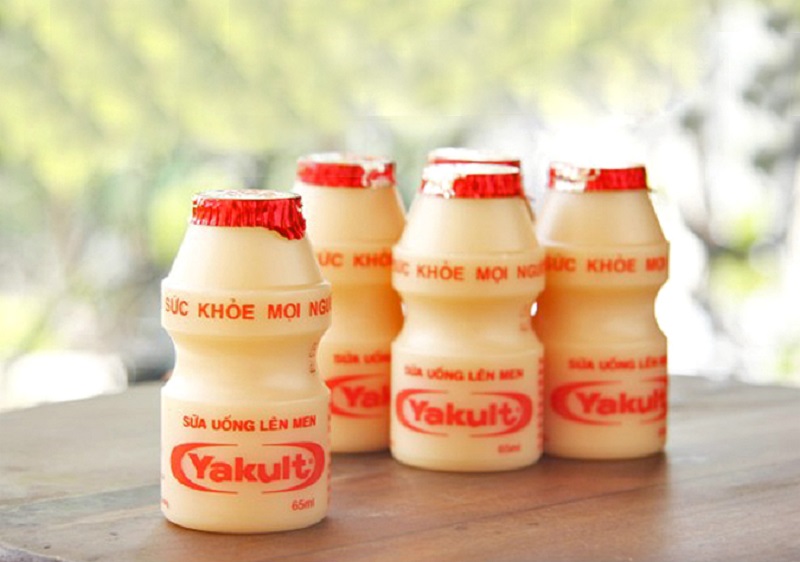 Yakult là sữa chua uống lên men được nhiều người yêu thích