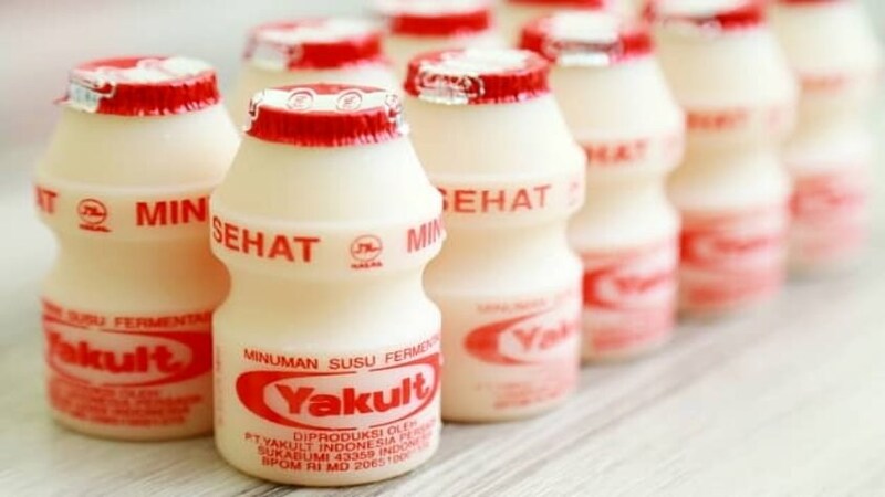 Bạn nên uống Yakult sau bữa ăn, giúp giảm tác động của đường lên dạ dày