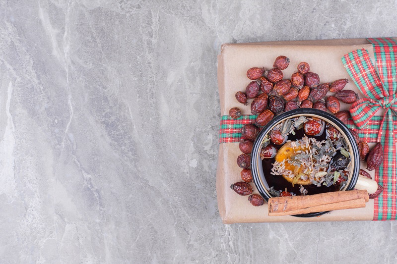 Táo đỏ có thể dùng hãm trà, nấu ăn