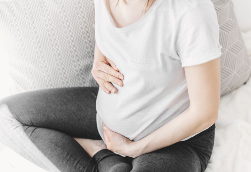 Ít ối là tình trạng lượng nước ối thấp hơn mức bình thường so với tuổi thai