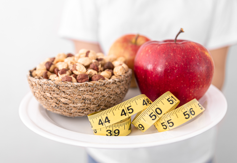 Xây dựng chế độ ăn uống hợp lý giúp hạn chế tăng cân trong kỳ kinh nguyệt