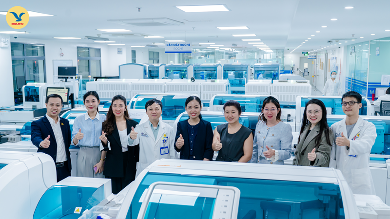Đoàn chuyên gia Campuchia tham quan Trung tâm Xét nghiệm MEDLATEC