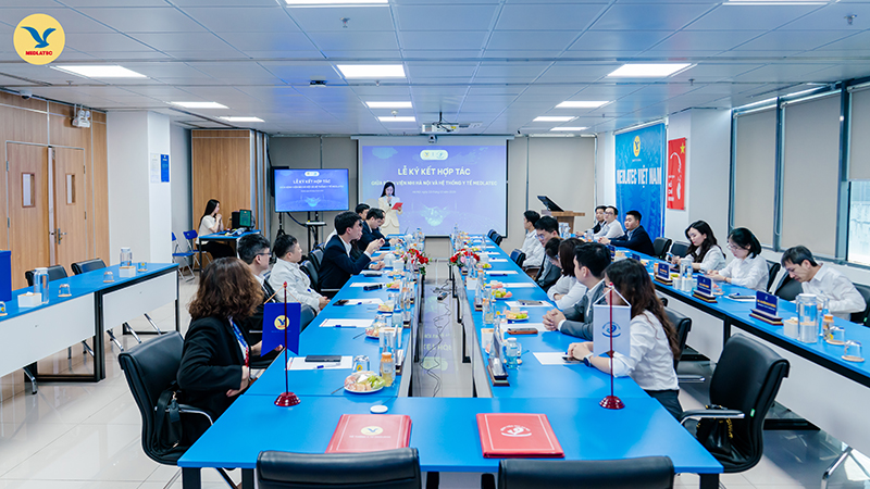 Quang cảnh buổi lễ ký kết hợp tác giữa MEDLATEC và Bệnh viện Nhi Hà Nội