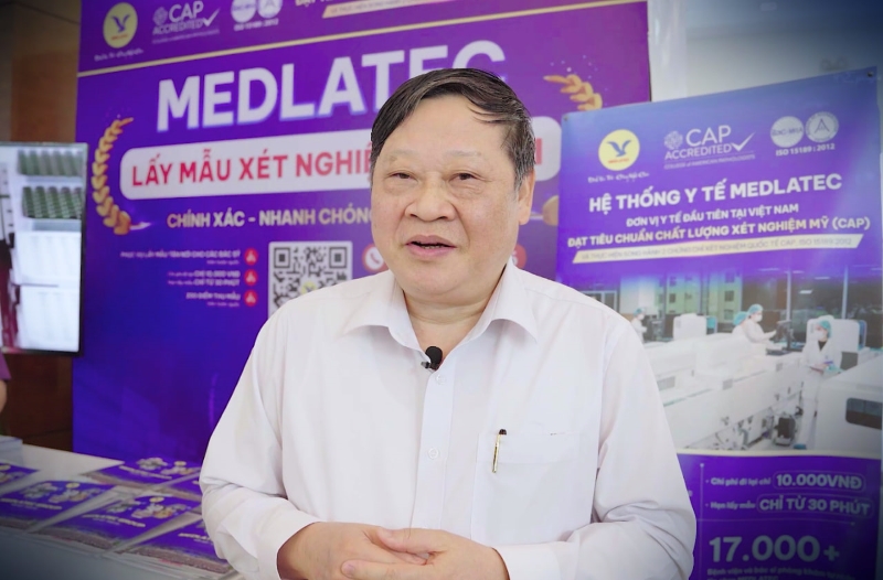 GS.TS Nguyễn Viết Tiến - Phó Chủ tịch Tổng hội Y học Việt Nam, nguyên Thứ trưởng Bộ Y tế đưa ra nhận định về ý nghĩa của dịch vụ lấy mẫu xét nghiệm tận nơi     