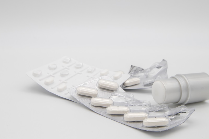 Thuốc DMARDs là nhóm thuốc nền tảng, thường được lựa chọn đầu tiên.