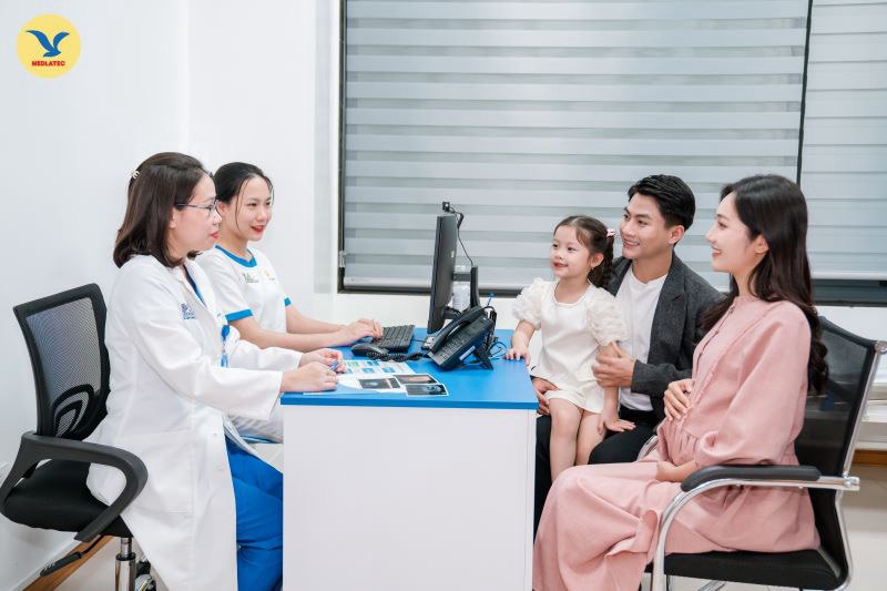 MEDLATEC được đông đảo chị em phụ nữ tin tưởng, lựa chọn làm nơi thăm khám các bệnh lý về sản phụ khoa