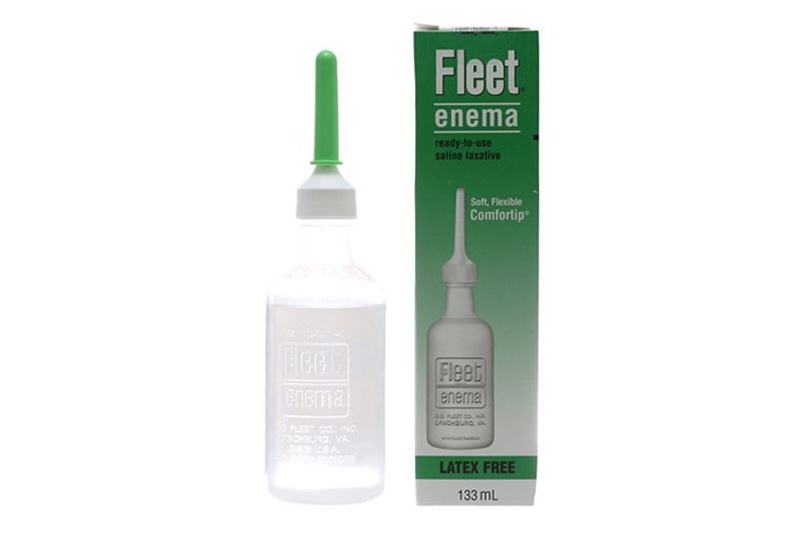 Thuốc bơm hậu môn được nhiều người dùng khi táo bón khó đi ngoài