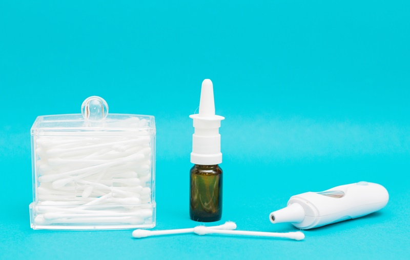 Người bệnh có thể dùng thuốc nhỏ ống tai theo hướng dẫn của bác sĩ