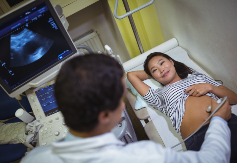 Thai nhi còn quá nhỏ là nguyên nhân thường gặp khiến siêu âm con gái mà đẻ lại là con trai