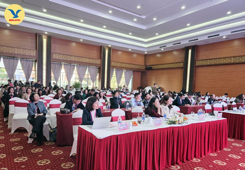 Đông đảo các chuyên gia, bác sĩ, nhà khoa học đến tham dự Hội nghị