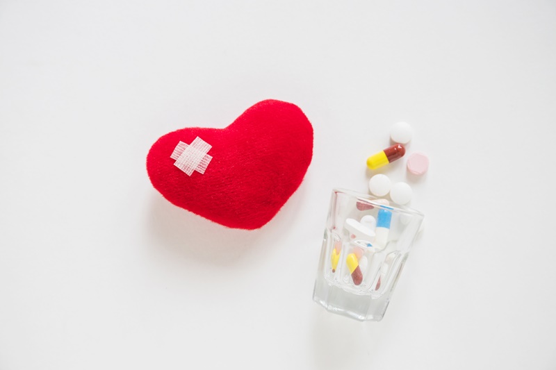 Dùng thuốc cũng là phương pháp điều trị bệnh thường được bác sĩ chỉ định