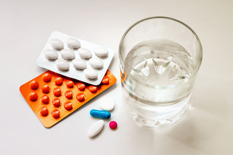 Việc tự ý sử dụng các loại thuốc khi ra máu nâu cần tuyệt đối tránh 