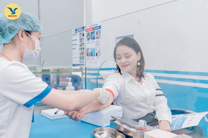 Xét nghiệm hormone là một trong những phương pháp hỗ trợ chẩn đoán buồng trứng đa nang