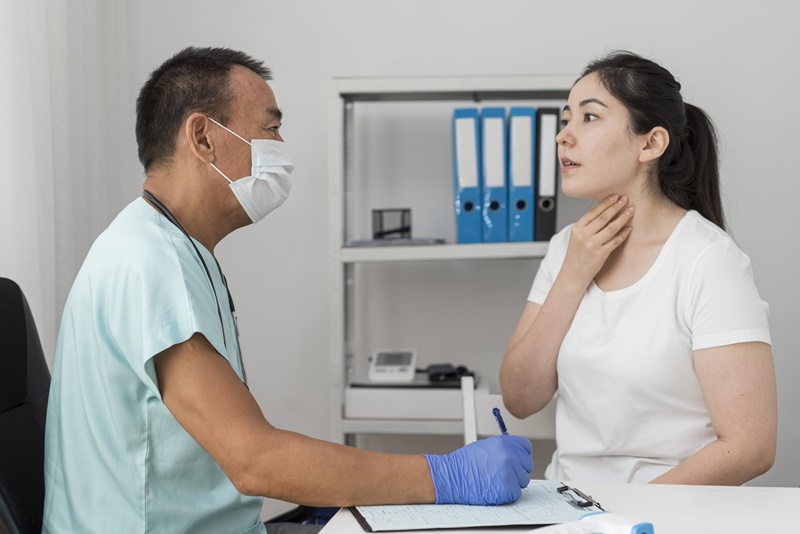 Bác sĩ sẽ chỉ định nội soi thanh quản nếu thực sự cần thiết