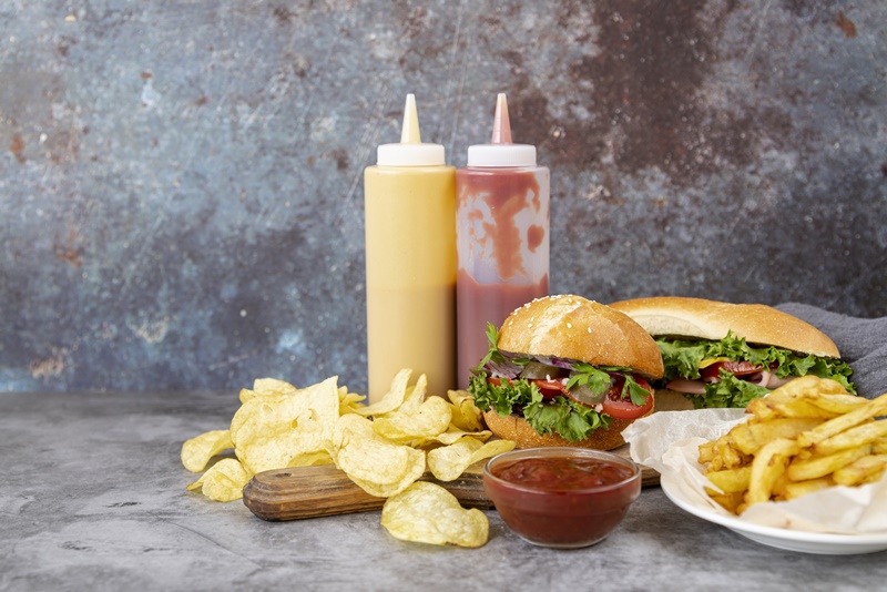 Trẻ dễ mắc bệnh đường tiêu hóa nếu mẹ ăn thực phẩm khó tiêu