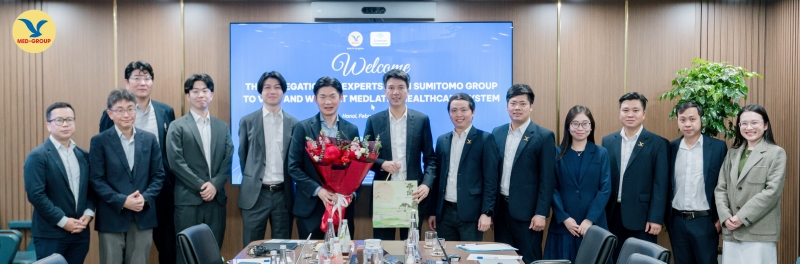 Đại diện hai đơn vị chụp ảnh lưu niệm cuối chương trình 