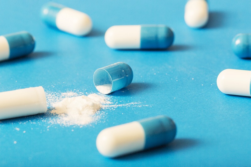 Người bệnh cần tuân thủ sử dụng thuốc theo đúng chỉ định của bác sĩ sau khi đốt sùi mào gà.