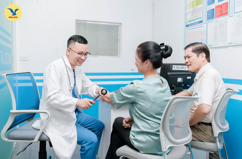 Chi phí dịch vụ y tế hợp lý là lý do nhiều Việt kiều về nước khám bệnh