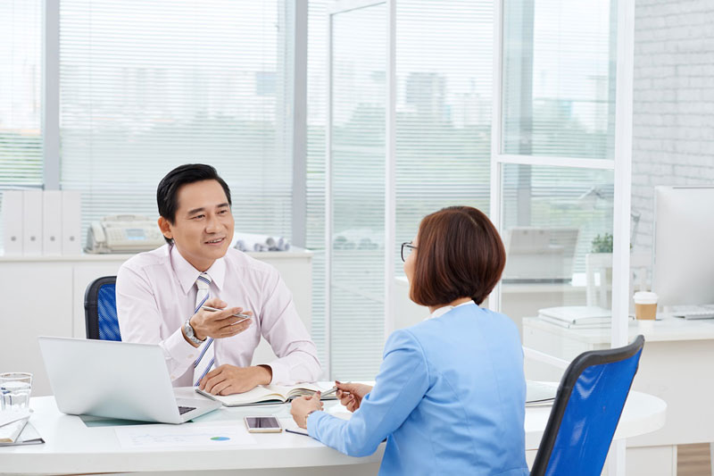 Bạn nên đi khám bác sĩ nếu cơn đau kéo dài hàng tuần