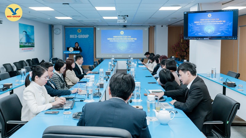 Buổi lễ vinh danh cuộc thi sát hạch tổng đài viên của Hệ thống Y tế MEDLATEC 