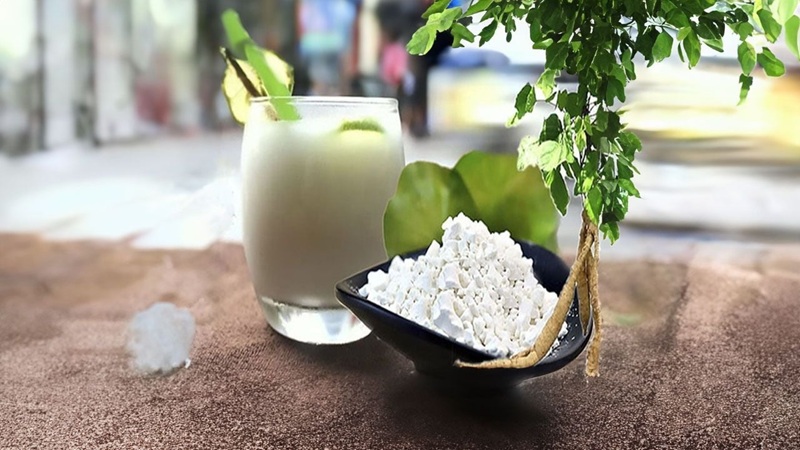 Bột sắn dây có thể pha nước uống giúp nhuận tràng, giải nhiệt