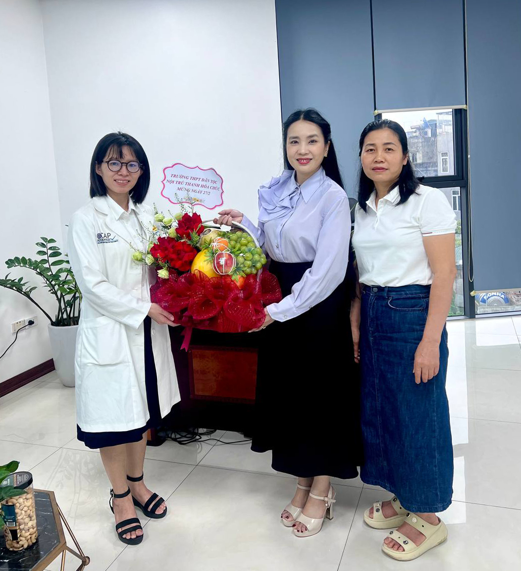 Trường THPT dân tộc nội trú tỉnh Thanh Hóa chúc mừng MEDLATEC Thanh Hóa nhân ngày Thầy thuốc Việt Nam 27/2