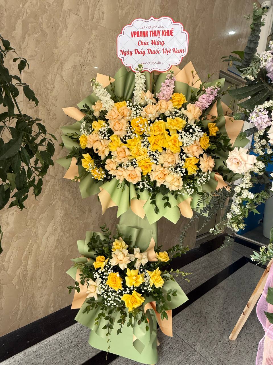 VPBank Thụy Khuê gửi điện hoa chúc mừng Hệ thống Y tế MEDLATEC nhân ngày Thầy thuốc Việt Nam 27/2