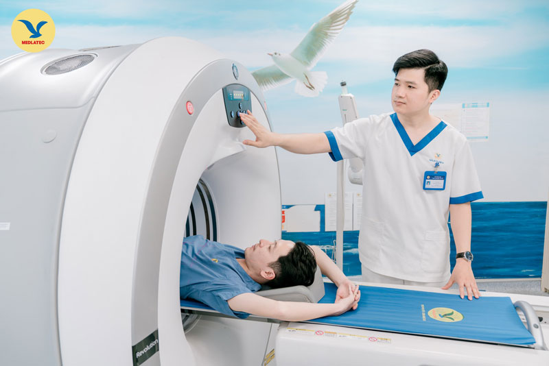 Chụp cộng hưởng từ hoặc chụp CT giúp phát hiện hạch, khối u bất thường trên cơ thể