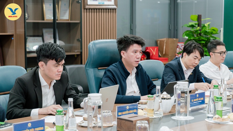 Ban Lãnh đạo Hệ thống Y tế MEDLATEC trong buổi làm việc với SkyJoy