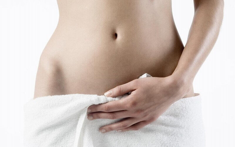 Cạo lông vùng kín không đúng cách dễ gây kích ứng, viêm nang lông hoặc nhiễm trùng