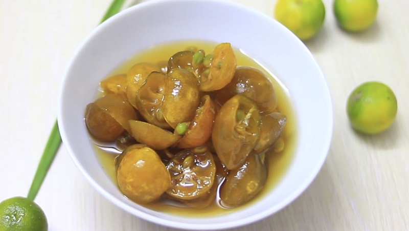 Quất ngâm đường phèn là cách trị ho được nhiều người áp dụng 